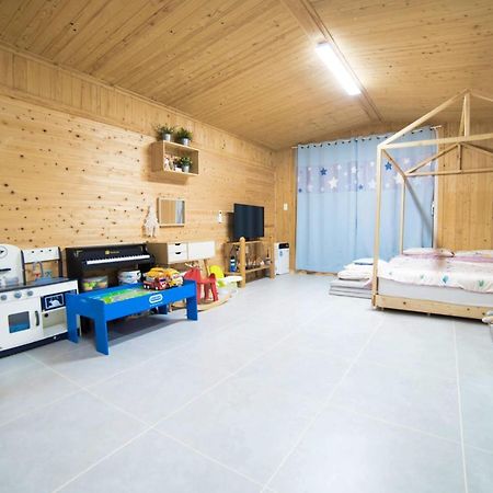 Jeju Sunflower Pension Seogwipo Zewnętrze zdjęcie