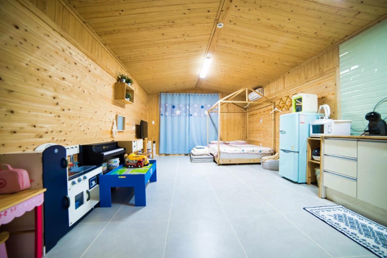 Jeju Sunflower Pension Seogwipo Zewnętrze zdjęcie