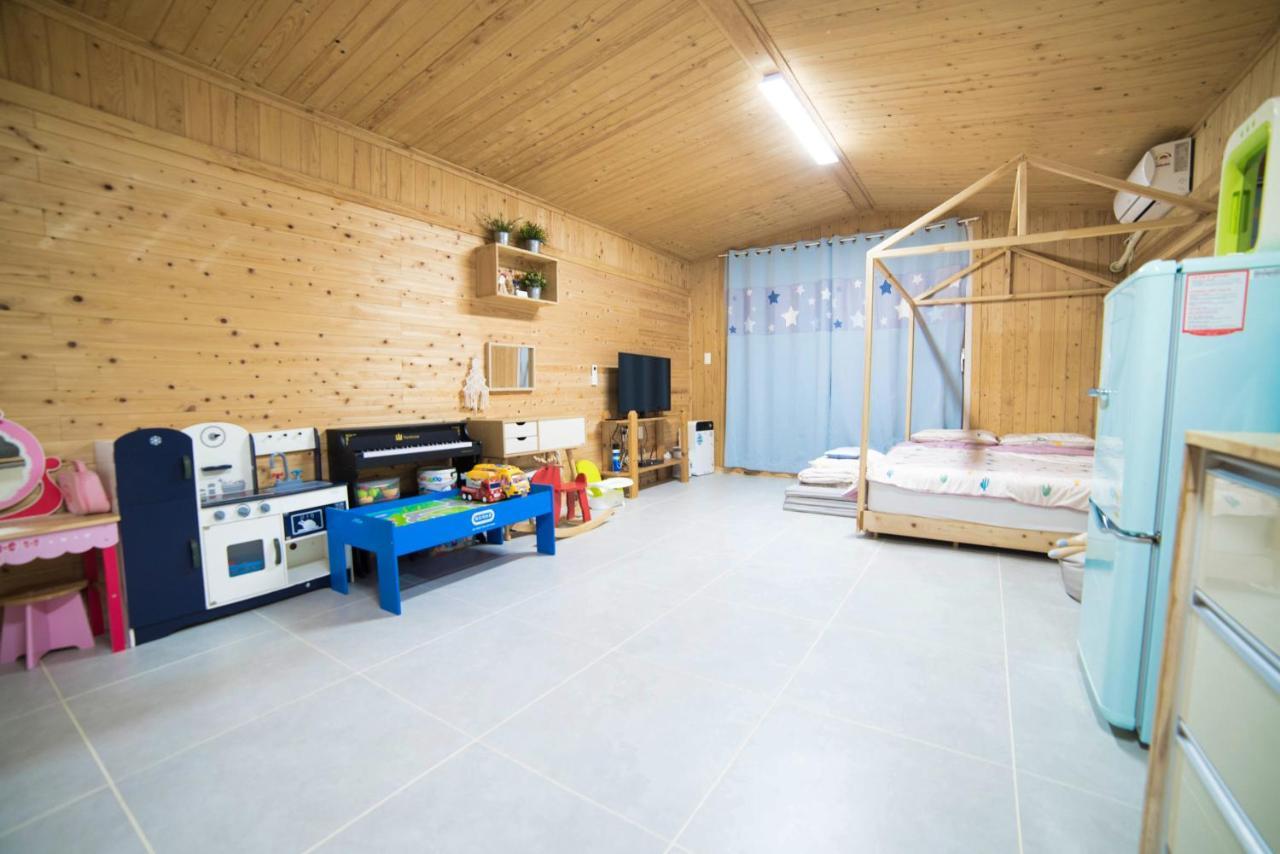Jeju Sunflower Pension Seogwipo Zewnętrze zdjęcie