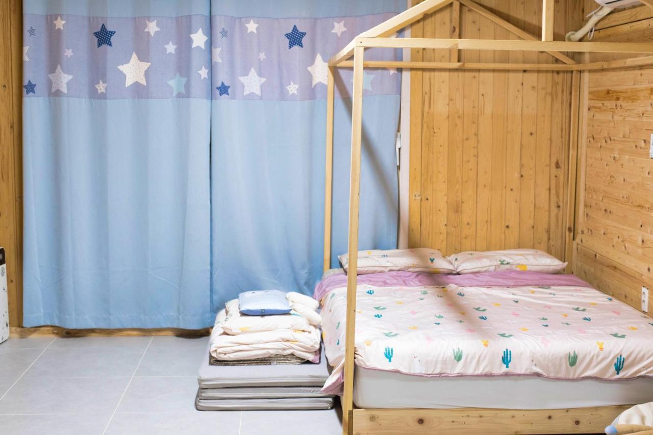 Jeju Sunflower Pension Seogwipo Zewnętrze zdjęcie